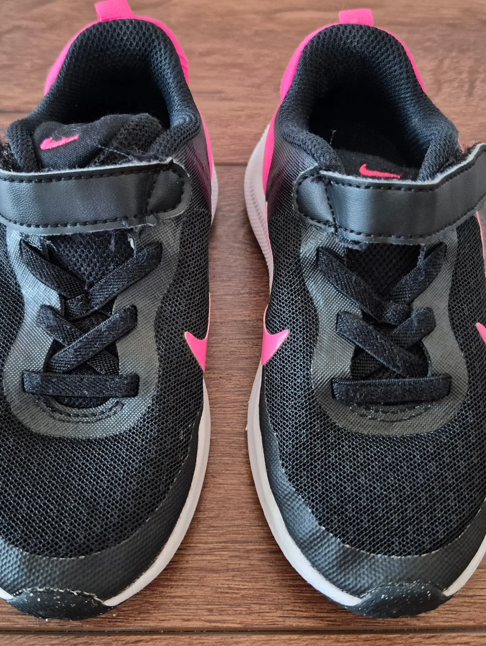 Nike Revolution 7 Black/Pink Girl's Shoes Sneakers Sz 9c FB7690-002